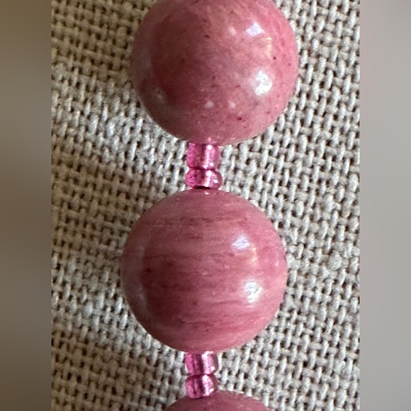 24 inch Rhodonite Gemstone bead necklace NWOT - Picture 7 of 13